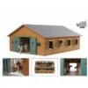 Kids Globe 610595 - Paardenstal Met 7 Boxen (1:24) GESCHIKT Voor SCHLEICH!! -Speelgoed Verkoop kids globe kids globe 610595 paardenstal met 7 box
