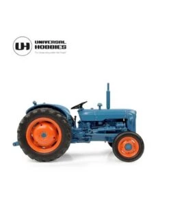 Universal Hobbies 6272 - Ford Dexta 1:32